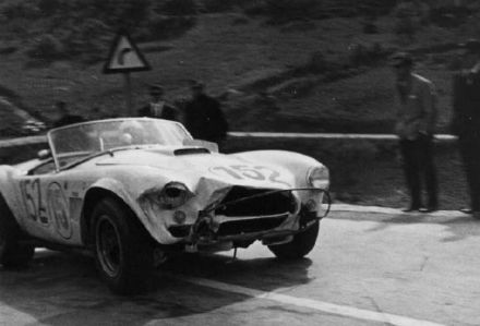 Zourab Tchkotoua i Tommy Hitchcock - Shelby Cobra roadster.